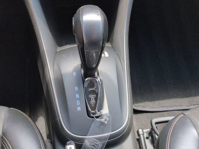 Used 2019 Chevrolet Trax LT w/ LT Convenience Package FWD image 17