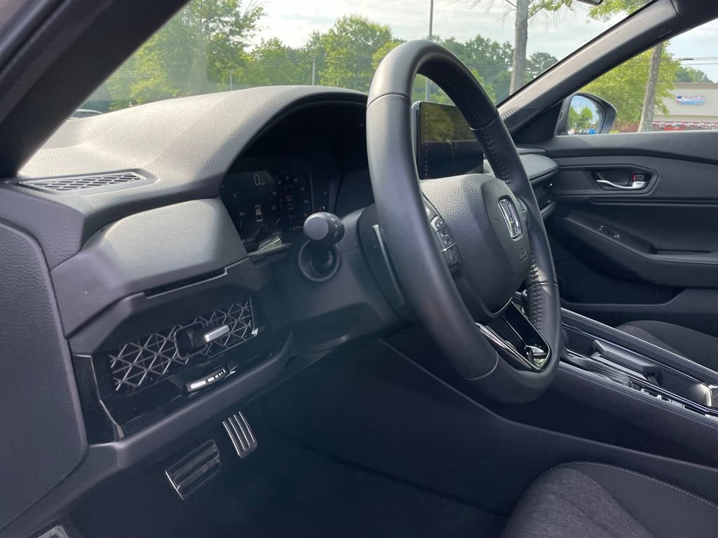 Used 2025 Honda Accord Sport image 26