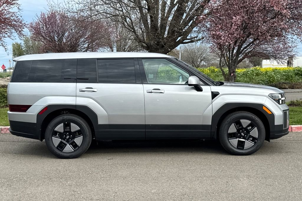 New 2026 Hyundai Santa Fe SE image 3
