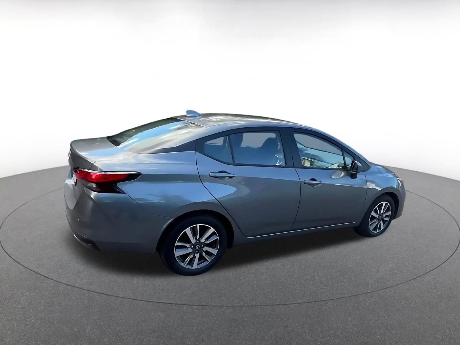 Used 2025 Nissan Versa SV image 15