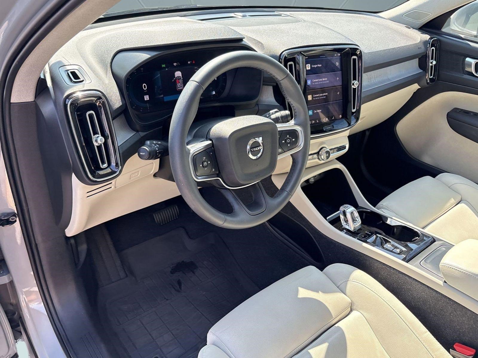 Certified 2024 Volvo XC40 B5 Plus w/ Protection Package Premier image 4