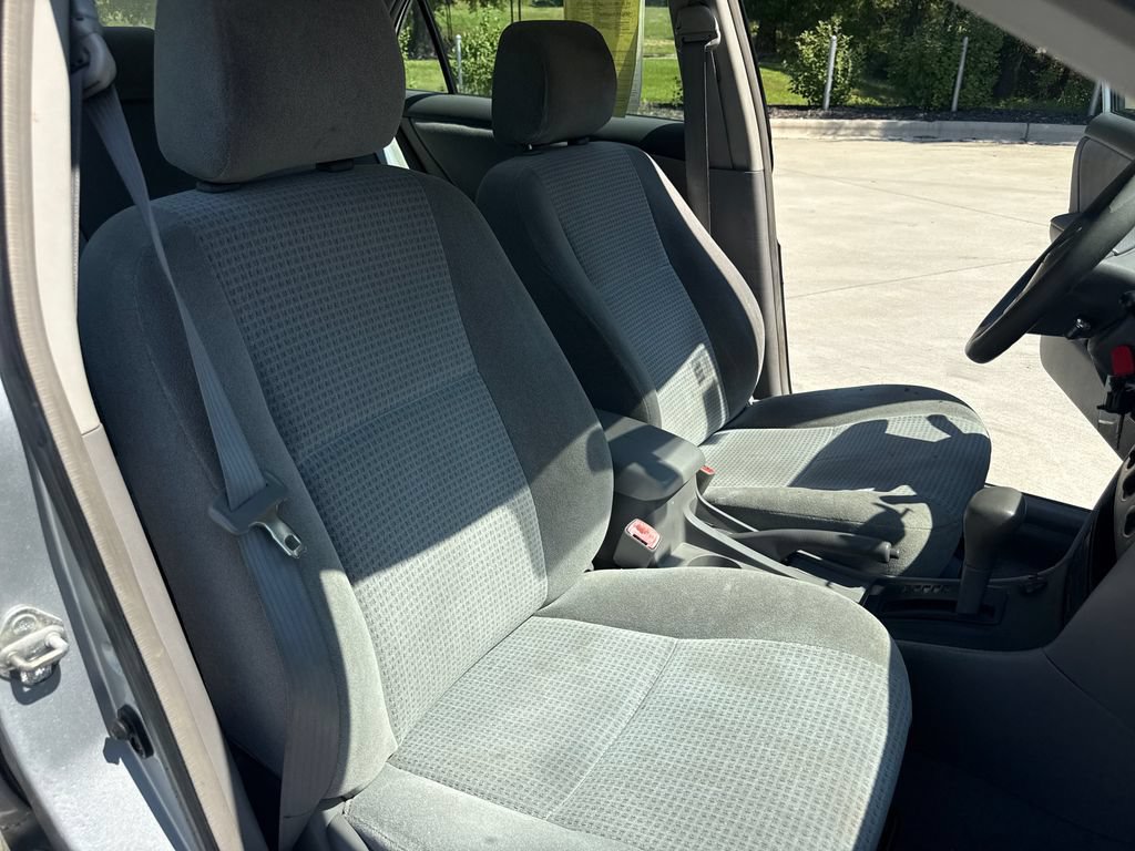 Used 2005 Toyota Corolla FWD image 34