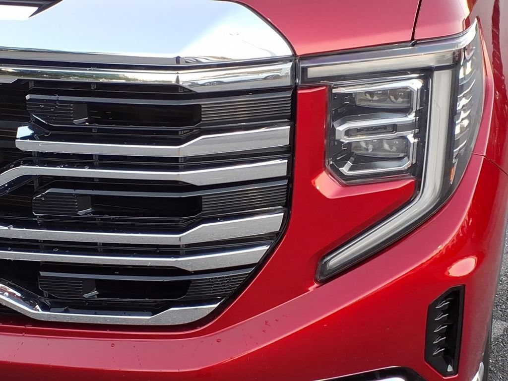Used 2023 GMC Sierra 1500 SLT w/ SLT Premium Plus Package AWD/4WD image 8