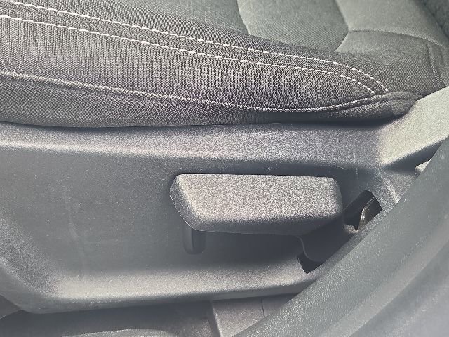 Used 2025 Ford Escape Active AWD/4WD image 23