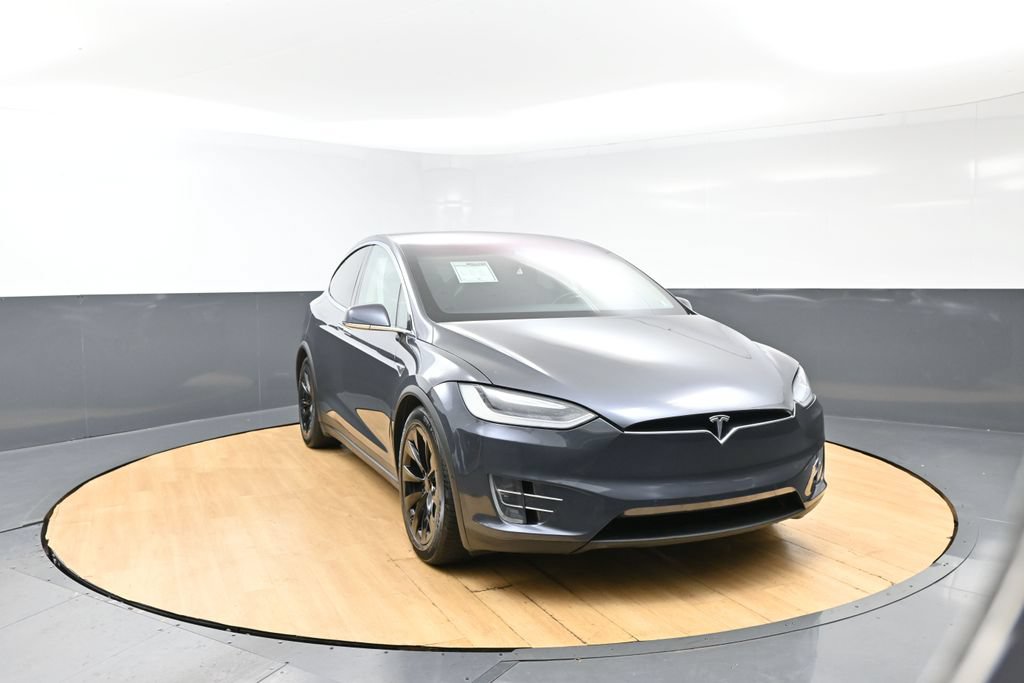 Used 2016 Tesla Model X 75D AWD/4WD image 2