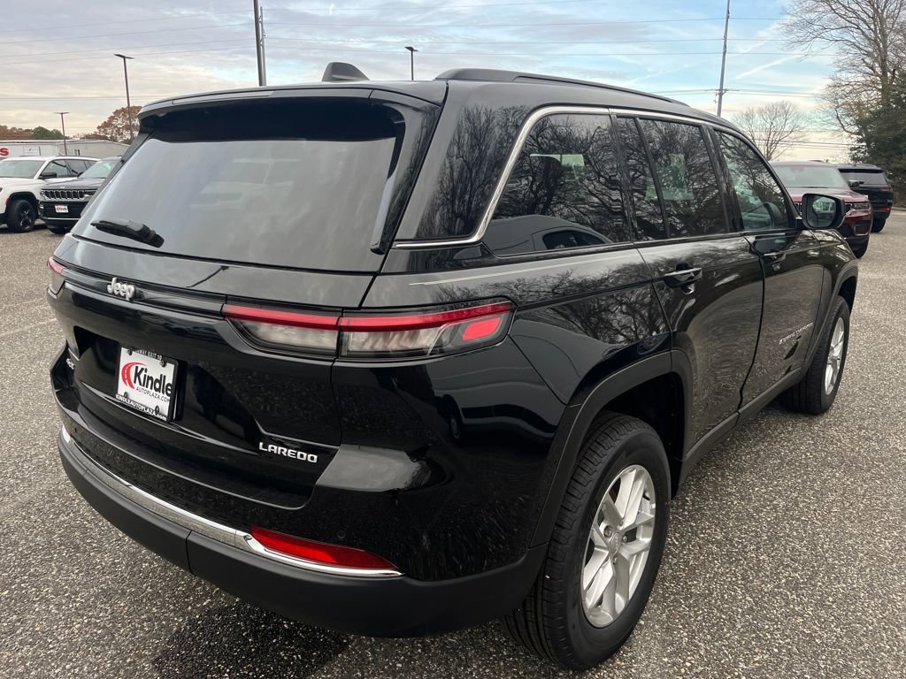 New 2025 Jeep Grand Cherokee Laredo X w/ Luxury Tech Group I AWD/4WD image 29