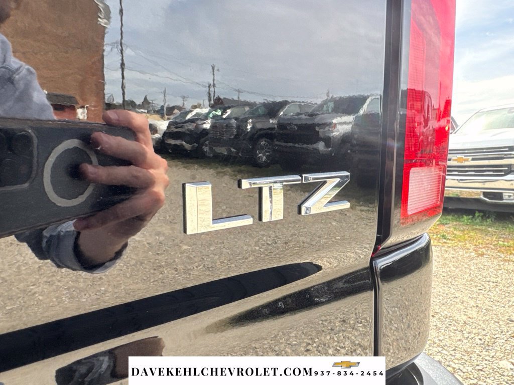 Used 2025 Chevrolet Silverado 3500 LTZ w/ LTZ Plus Package AWD/4WD image 54