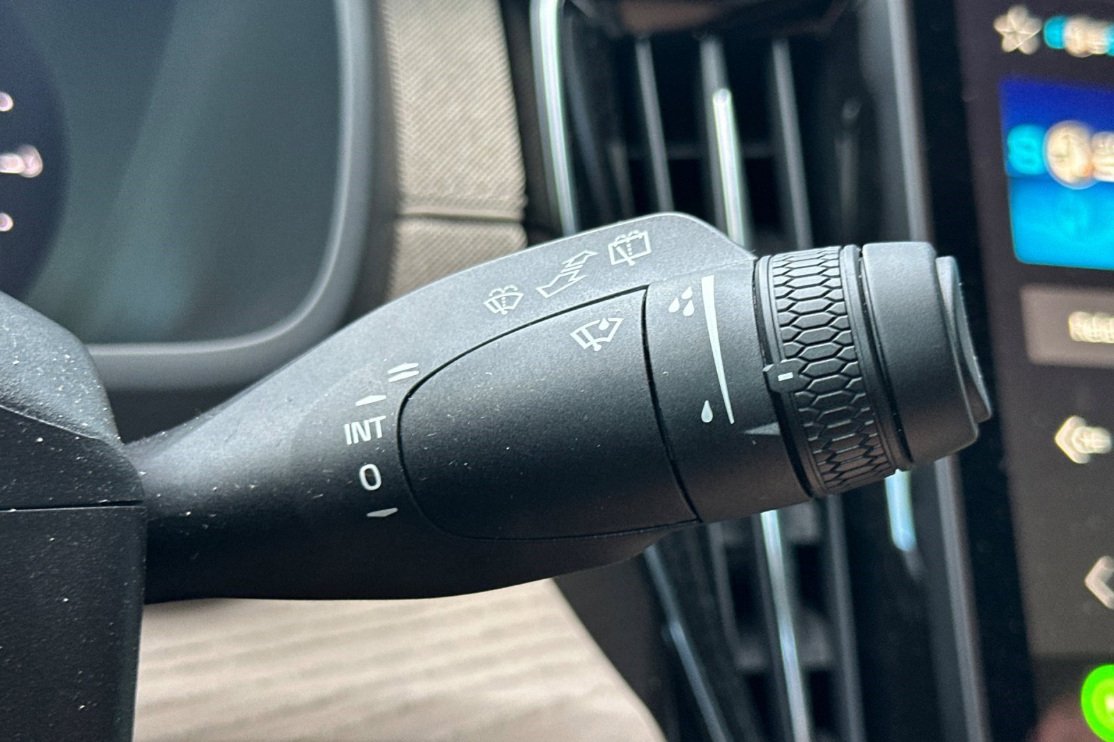 Used 2026 Volvo XC90 T8 Ultra w/ Lounge Package image 34