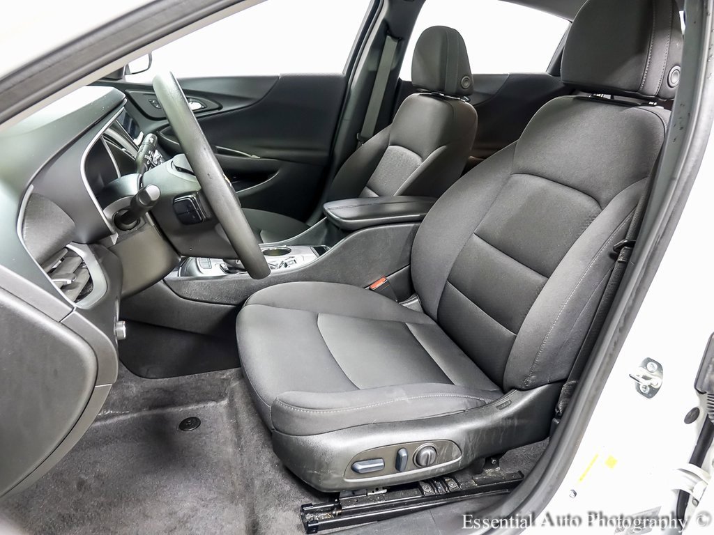 Used 2024 Chevrolet Malibu LT image 9