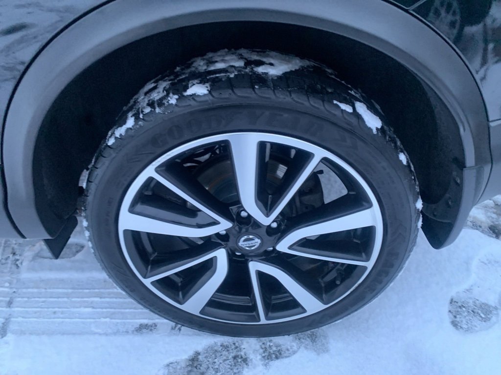 Used 2018 Nissan Rogue Sport SL w/ SL Premium Package image 10