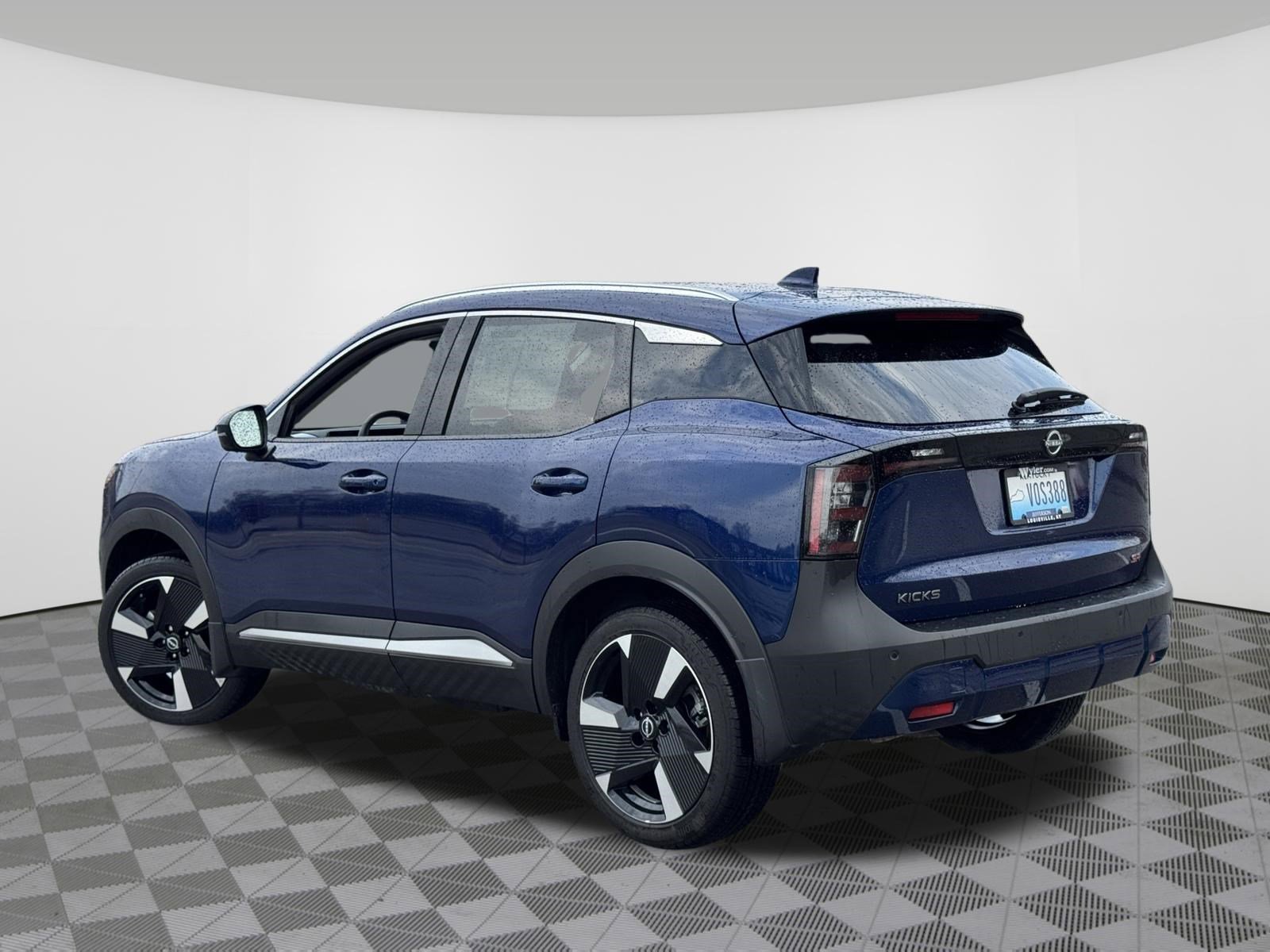 Certified 2025 Nissan Kicks SR w/ SR Premium Package image 17