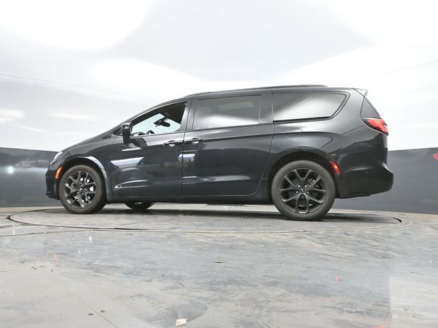 Used 2023 Chrysler Pacifica Touring-L w/ S Appearance Package AWD/4WD image 49