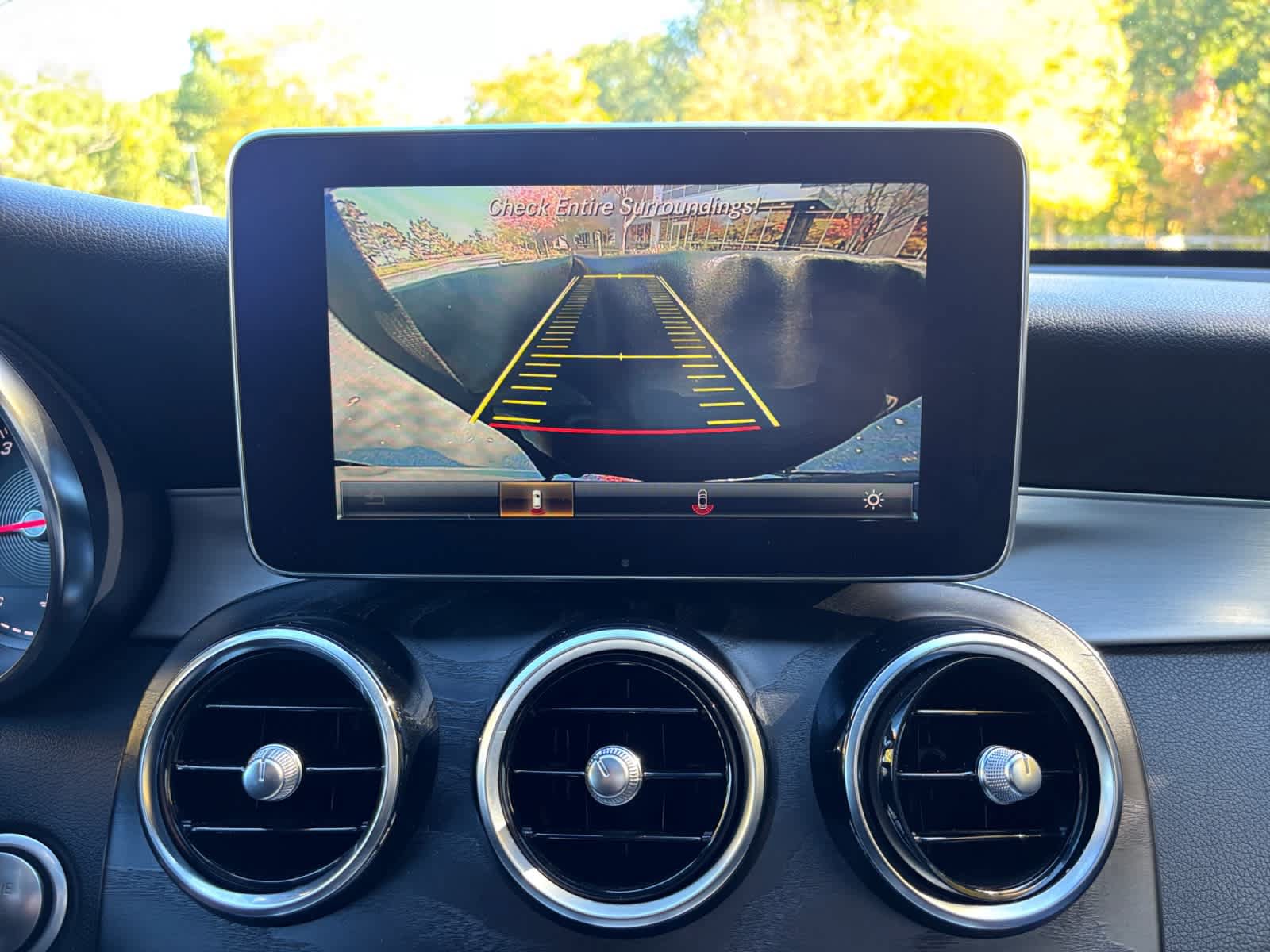 Used 2019 Mercedes-Benz GLC 300 4MATIC image 14