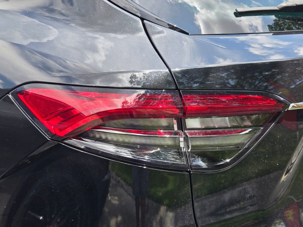 Used 2022 Maserati Levante Modena AWD/4WD image 8