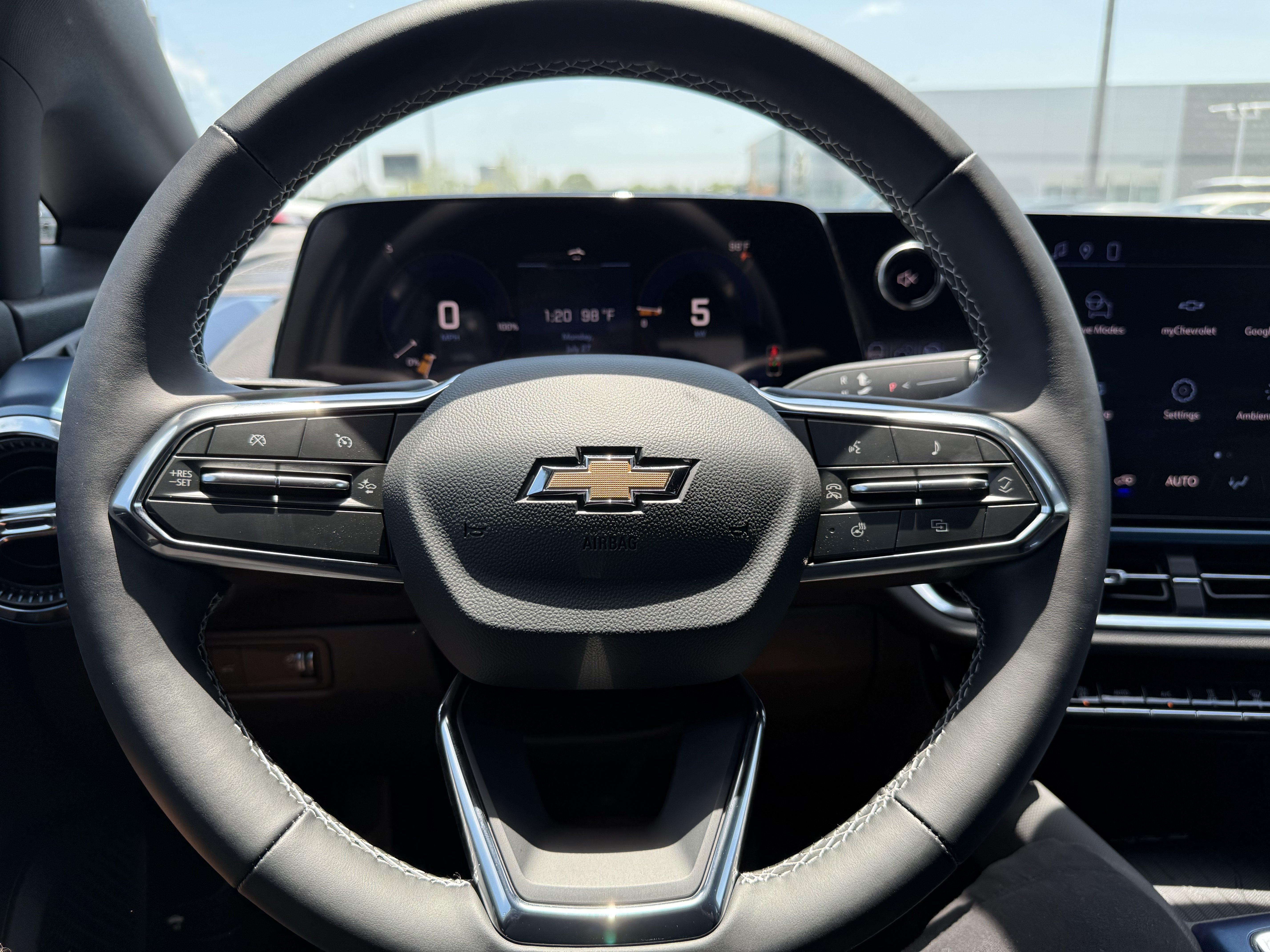 New 2026 Chevrolet Equinox EV LT FWD image 17