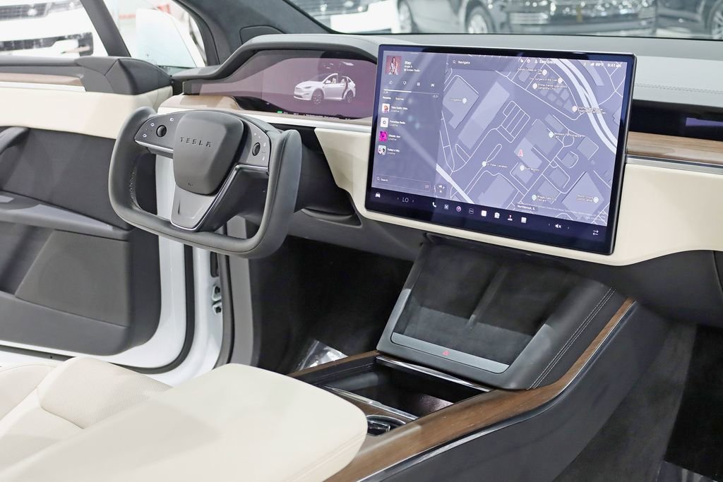 Used 2022 Tesla Model X AWD/4WD image 34