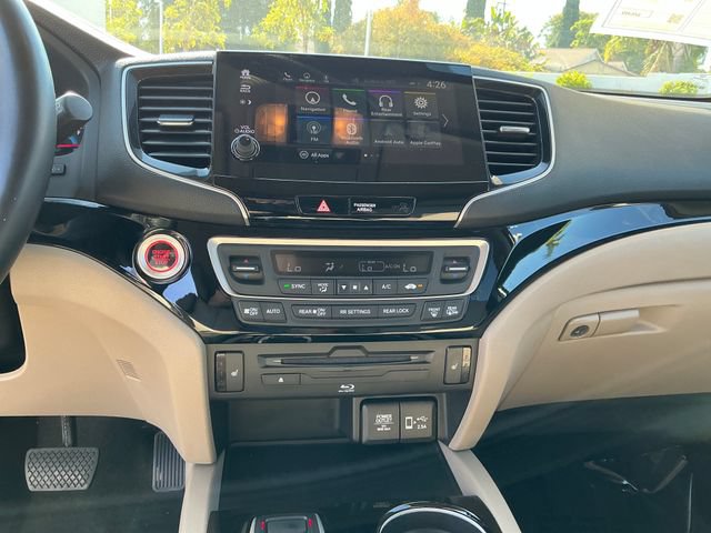 Certified 2019 Honda Pilot Touring image 18