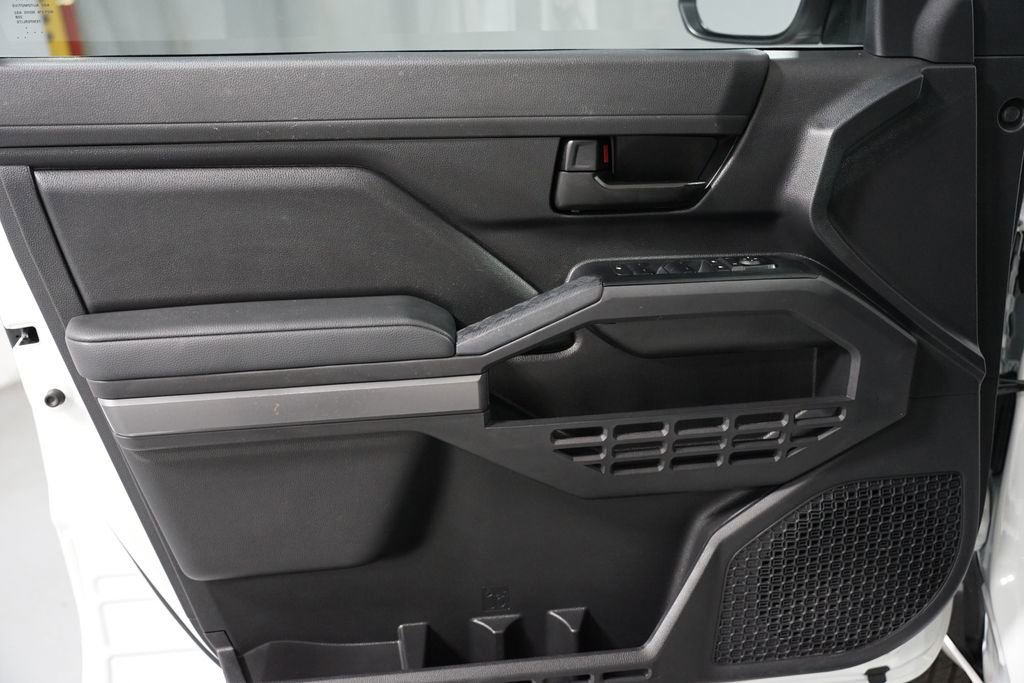 Certified 2024 Toyota Tacoma SR5 image 31