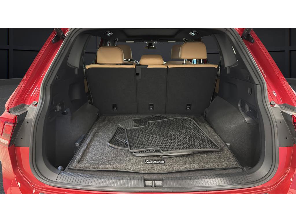 Used 2024 Volkswagen Tiguan SE AWD/4WD image 25