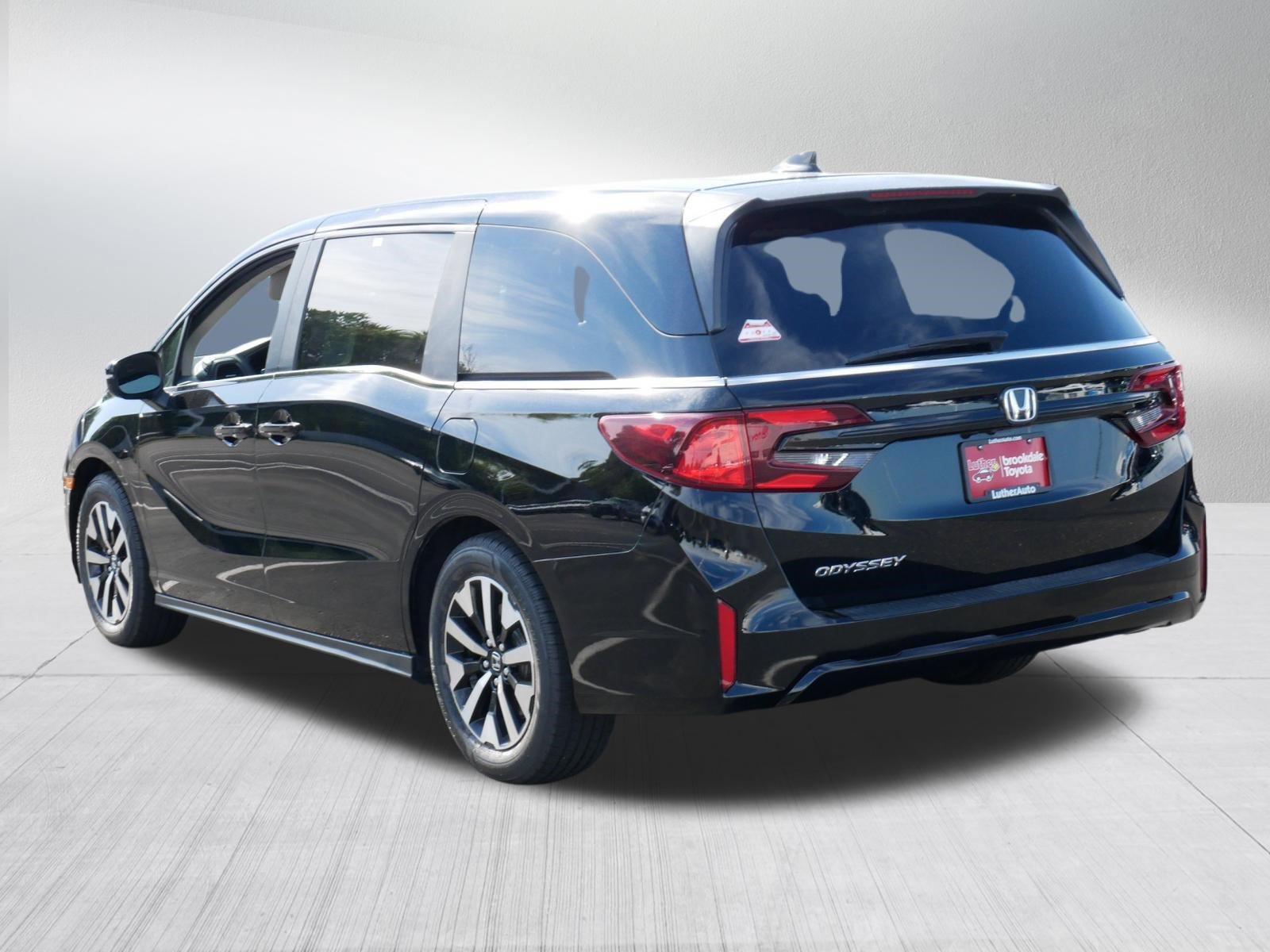 Used 2025 Honda Odyssey EX-L image 5