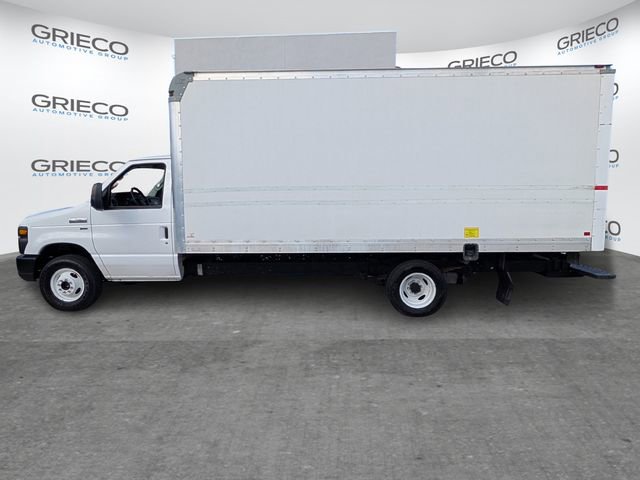 Used 2015 Ford E-350 and Econoline 350 Super Duty image 4