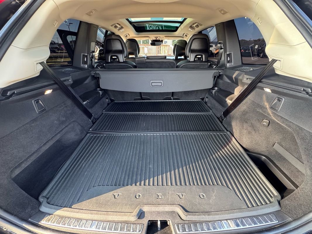 Used 2022 Volvo XC90 T6 Momentum w/ Protection Package Premier image 28