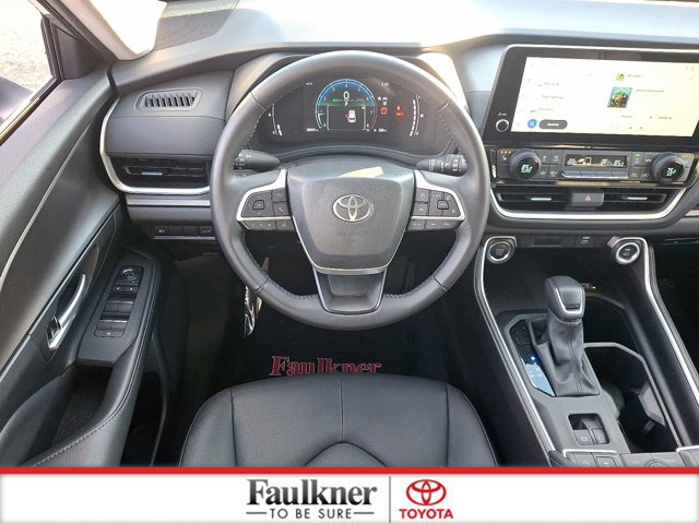 Certified 2025 Toyota Grand Highlander AWD image 12