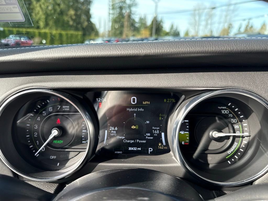 Used 2022 Jeep Wrangler Unlimited Sahara w/ Cold Weather Group AWD/4WD image 23