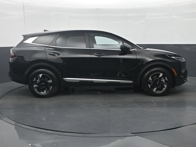Used 2026 Kia Sportage LX FWD image 8