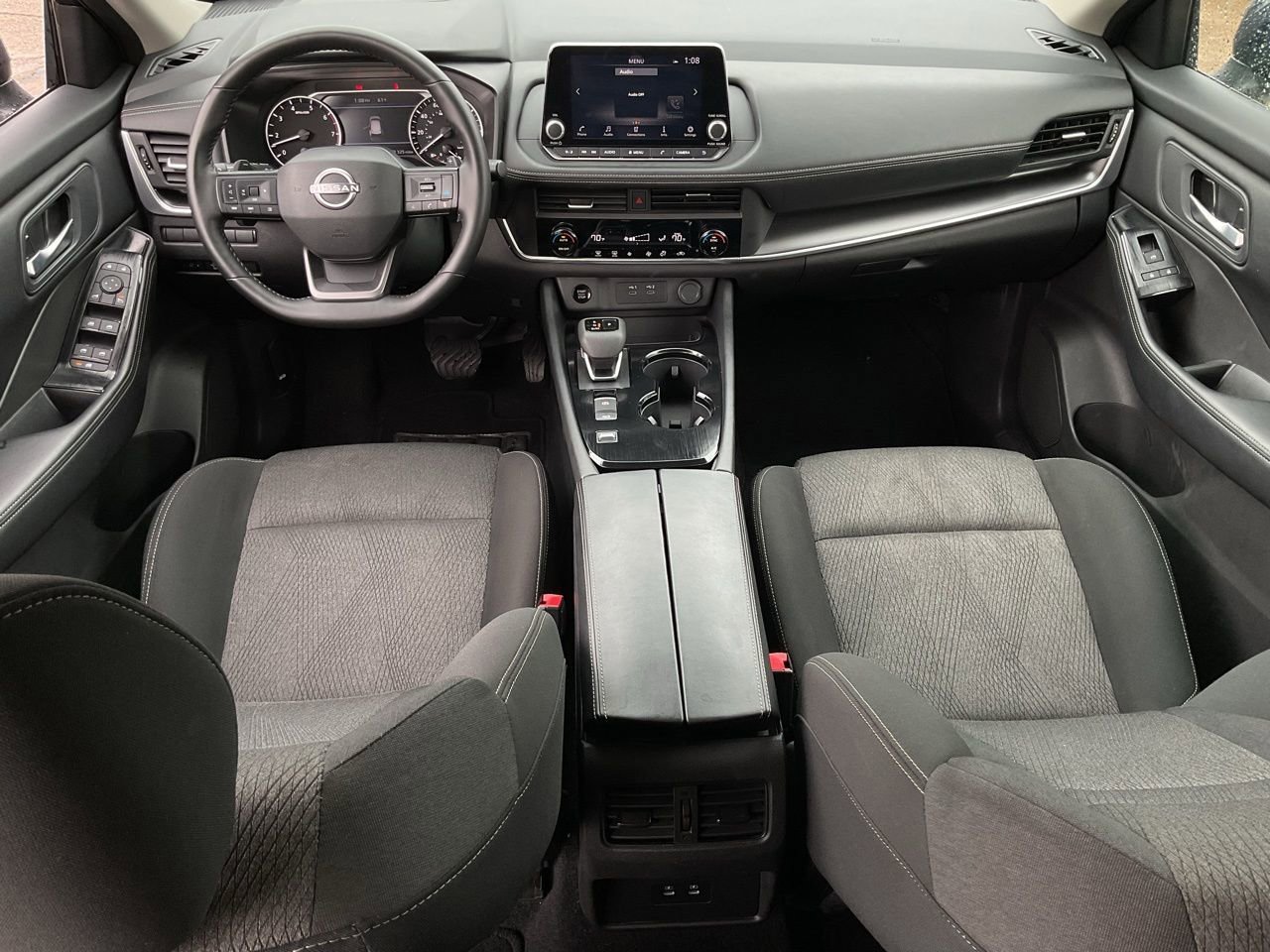 Used 2025 Nissan Rogue SV FWD image 20