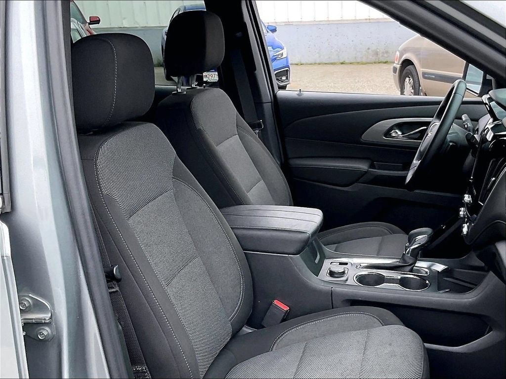 Used 2023 Chevrolet Traverse LT w/ LPO, Floor Liner Package AWD/4WD image 11