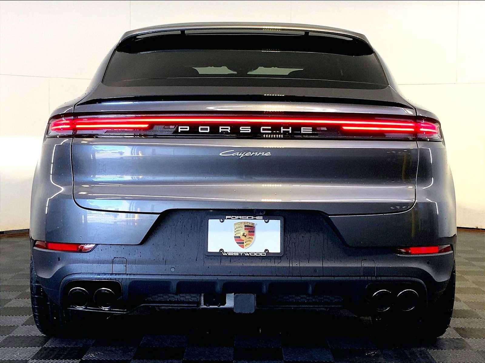 New 2025 Porsche Cayenne Coupe image 6