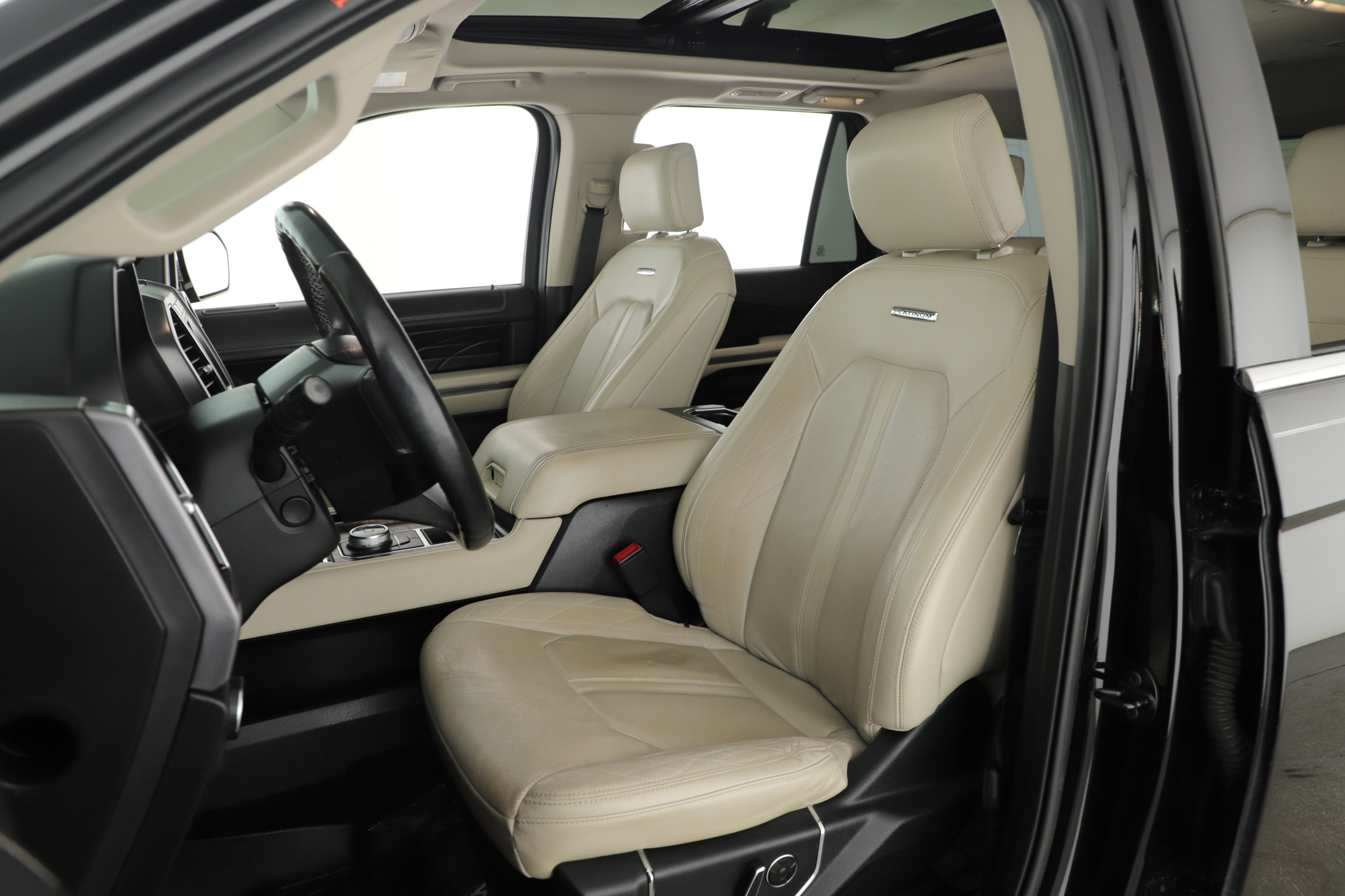 Used 2019 Ford Expedition Platinum image 12