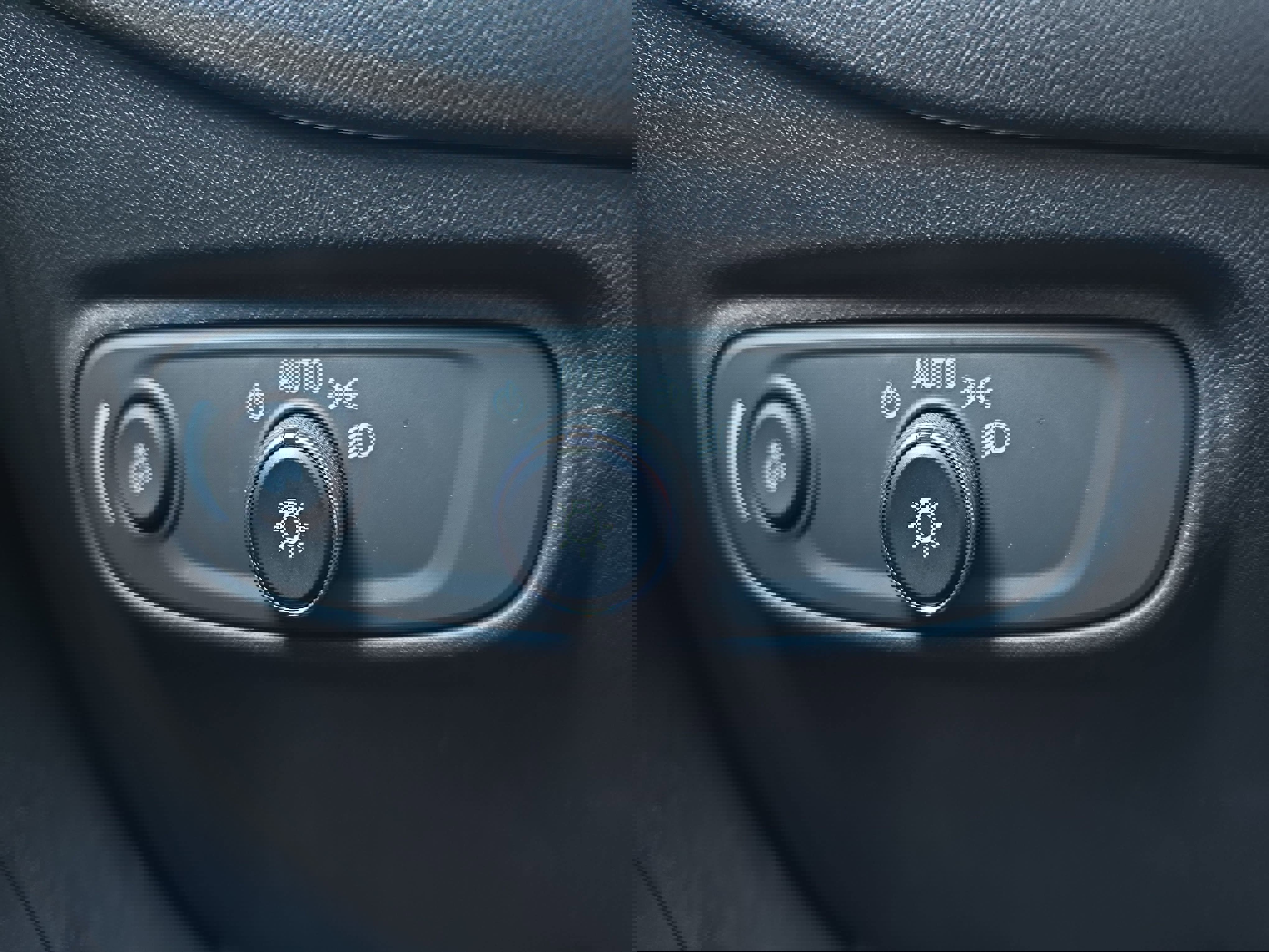 Used 2023 Chevrolet Equinox RS image 27