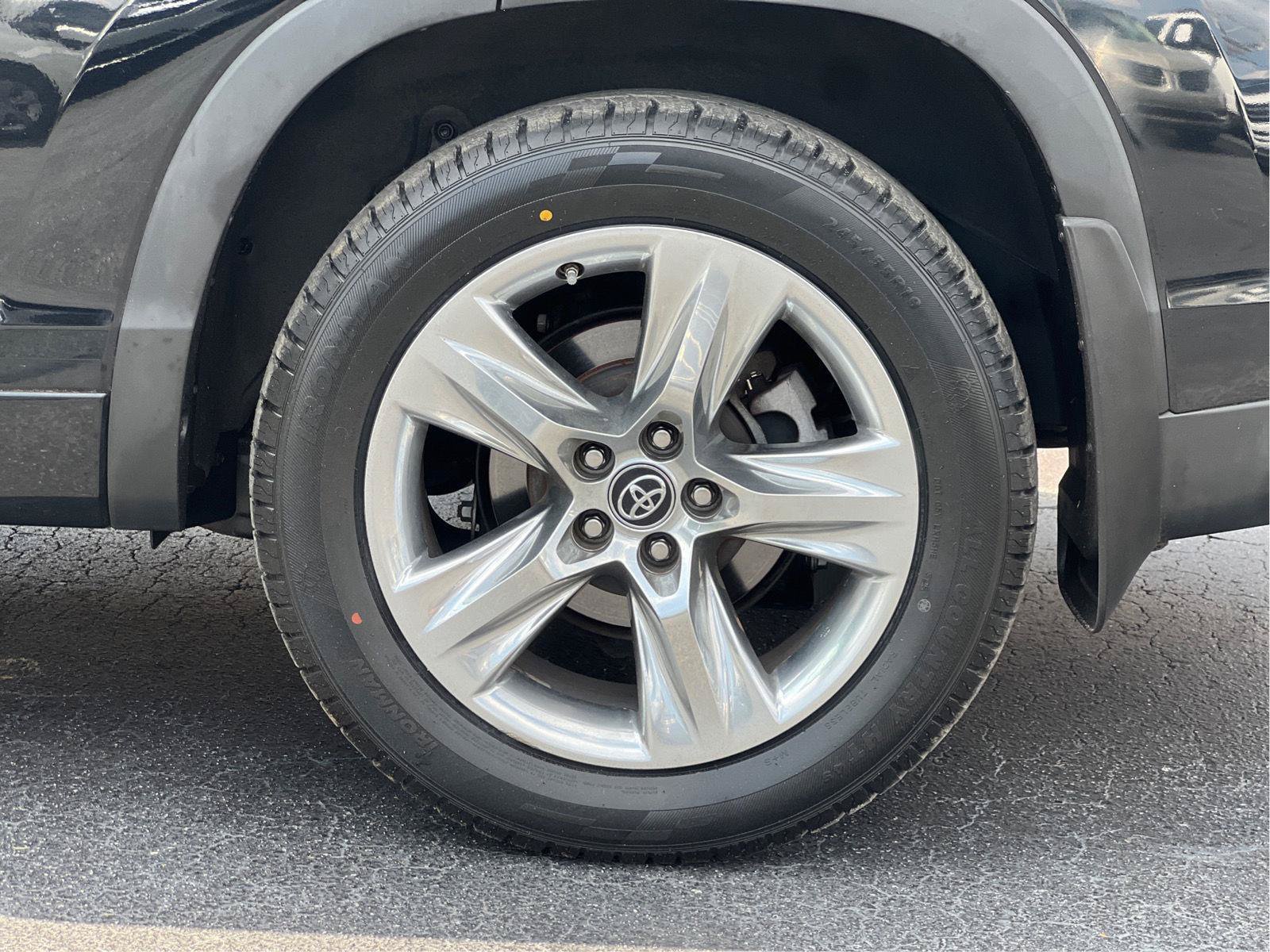 Used 2019 Toyota Highlander Limited AWD/4WD image 29
