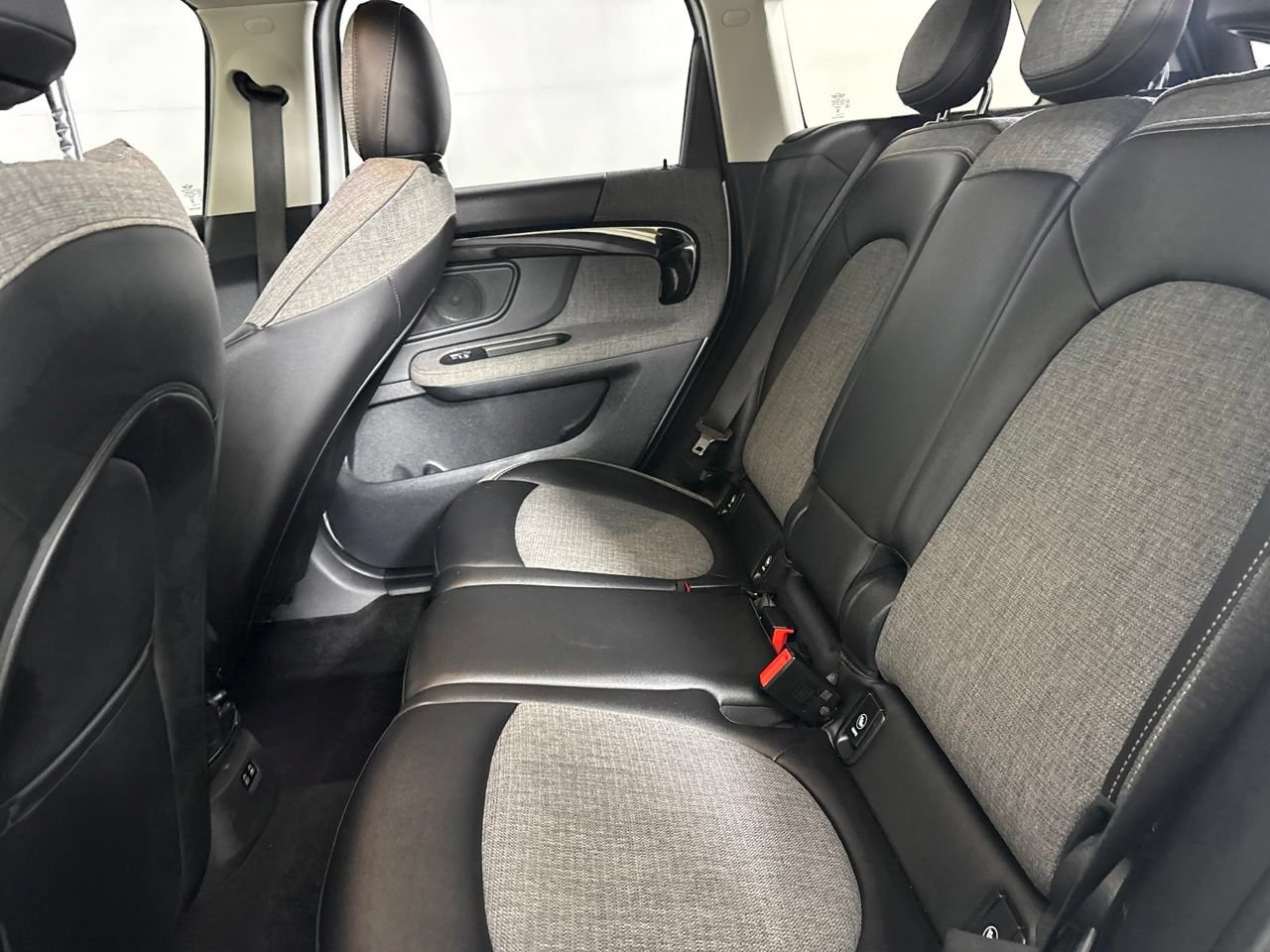 Used 2024 MINI Cooper Countryman S FWD image 23