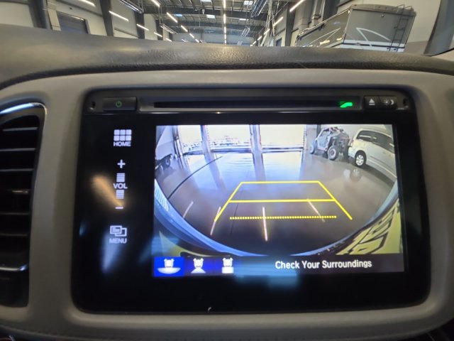 Used 2018 Honda HR-V EX image 16