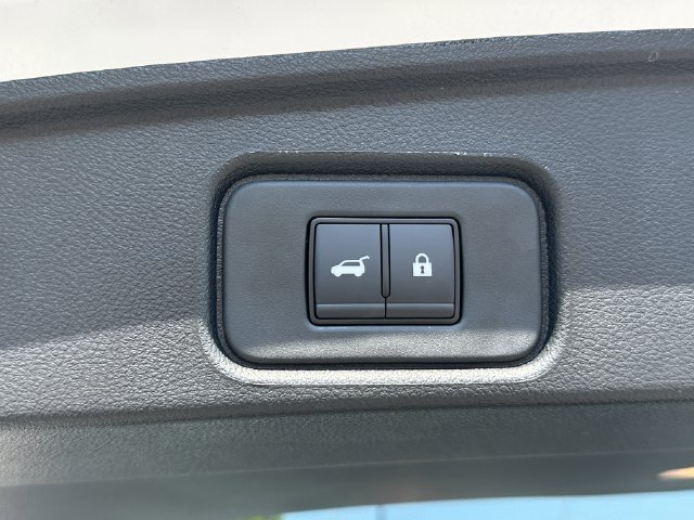 New 2026 Nissan Pathfinder SV w/ SV Premium Package AWD/4WD image 15