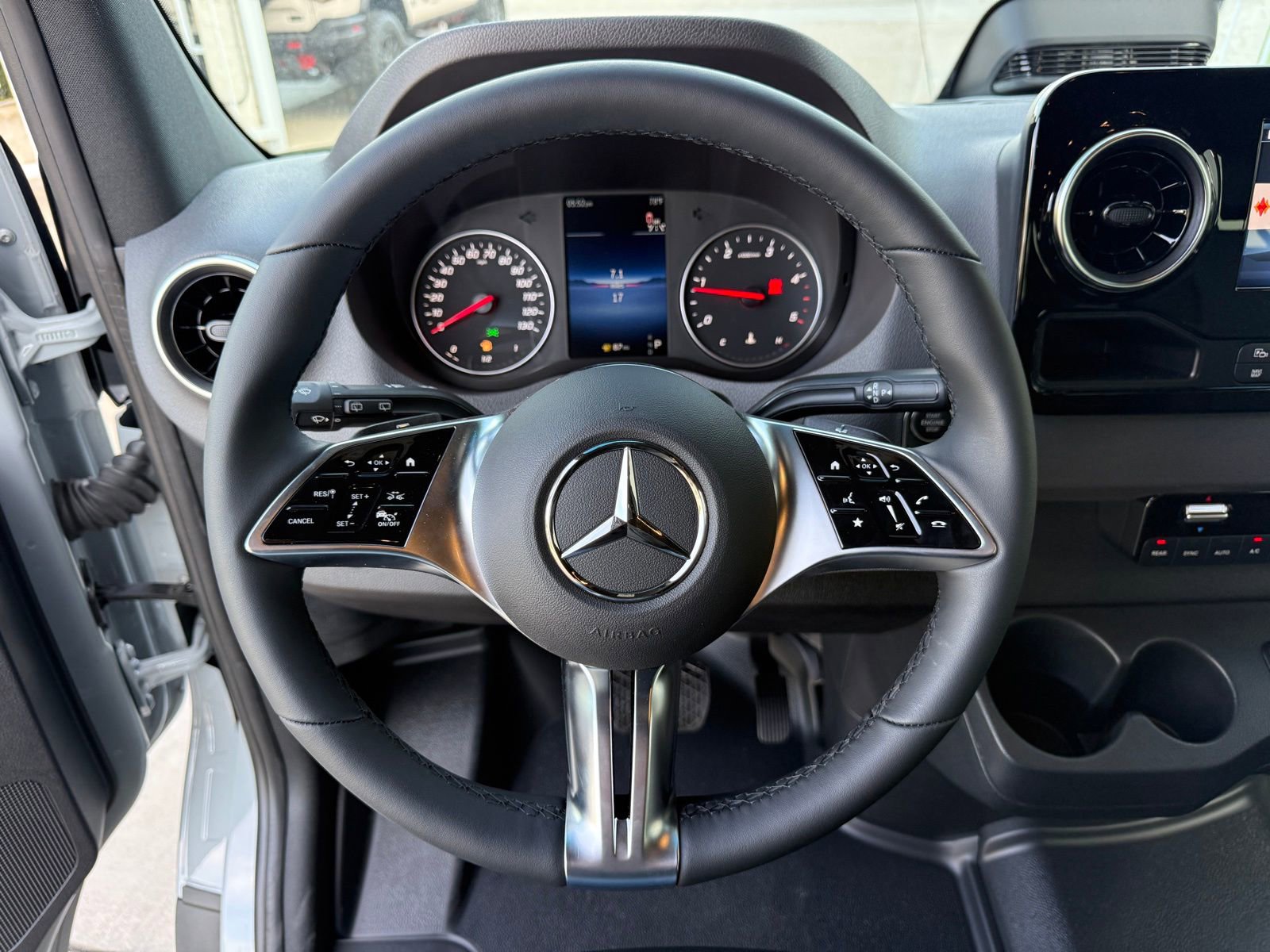 New 2025 Mercedes-Benz Sprinter 2500 image 24