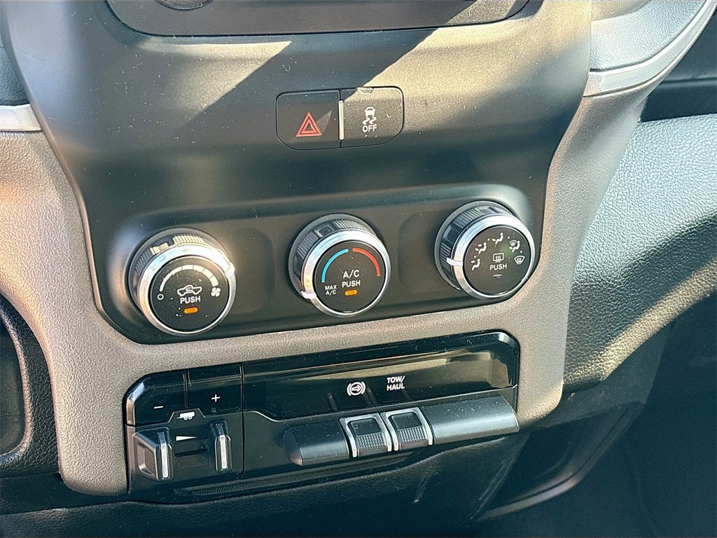 Used 2021 RAM 3500 Big Horn image 16