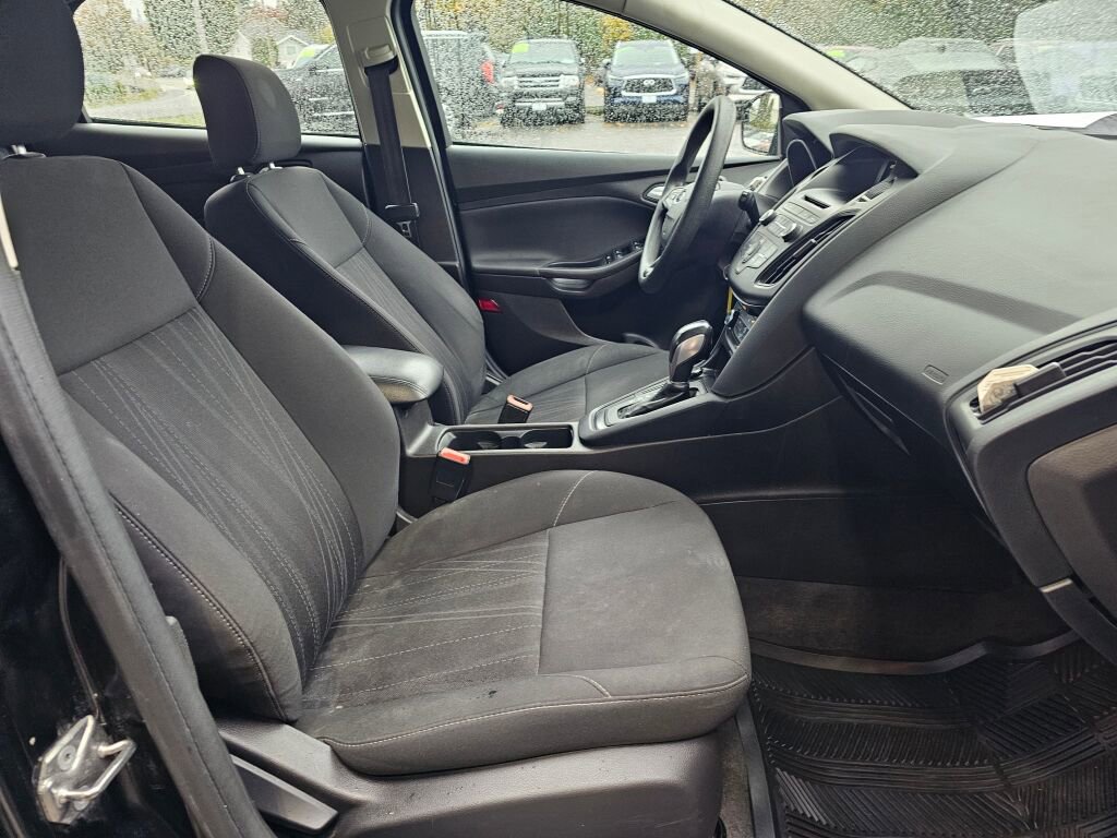 Used 2016 Ford Focus SE image 9