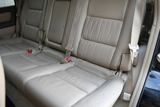 Used 2005 Toyota Land Cruiser AWD/4WD image 23