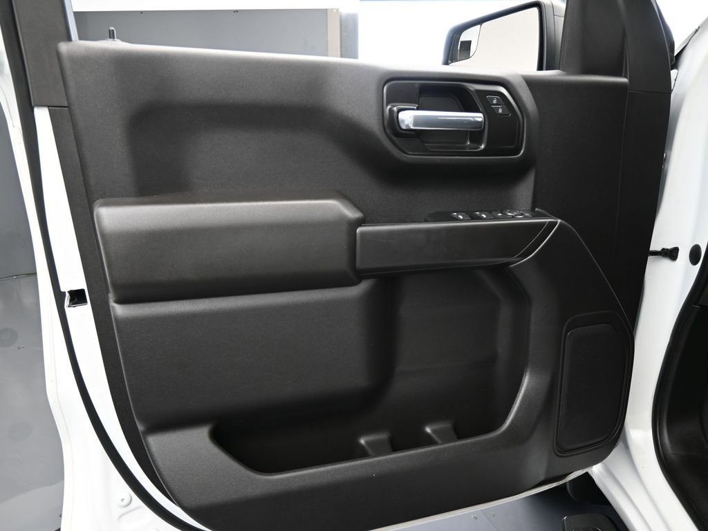 Used 2022 Chevrolet Silverado 1500 Custom w/ Safety Confidence Package image 16