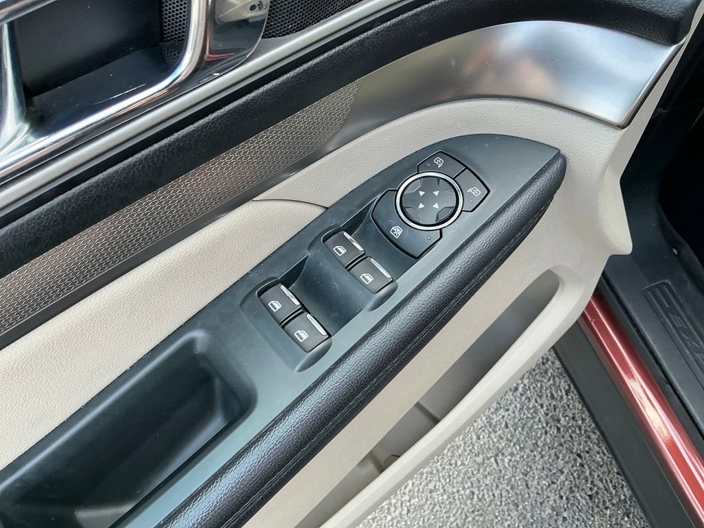 Used 2018 Ford Explorer XLT w/ Equipment Group 202A image 16
