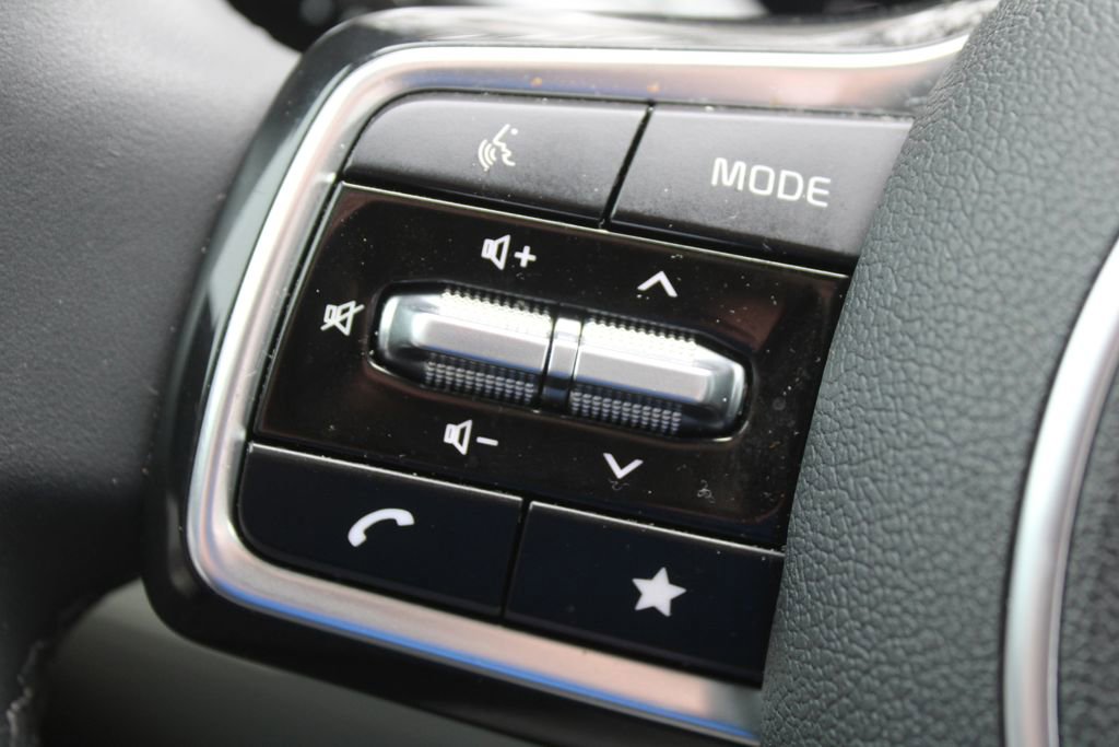 Certified 2025 Kia Sorento S w/ Panoramic Sunroof Package image 27