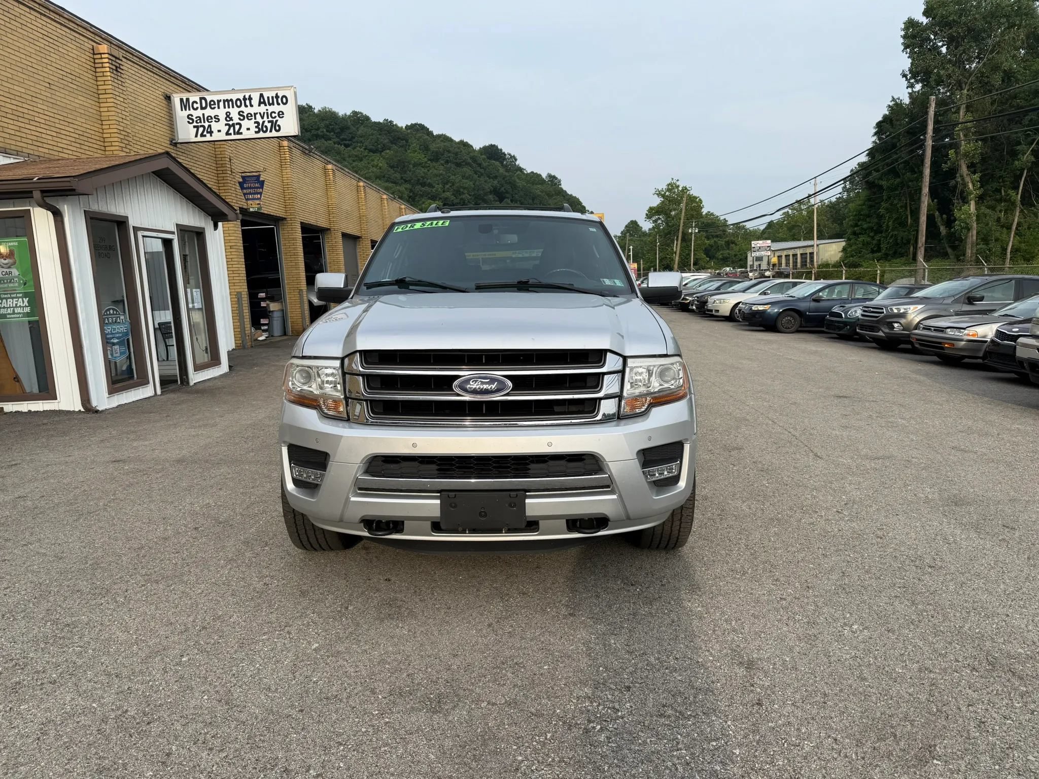 Used 2017 Ford Expedition Limited w/ Equipment Group 301A AWD/4WD image 8