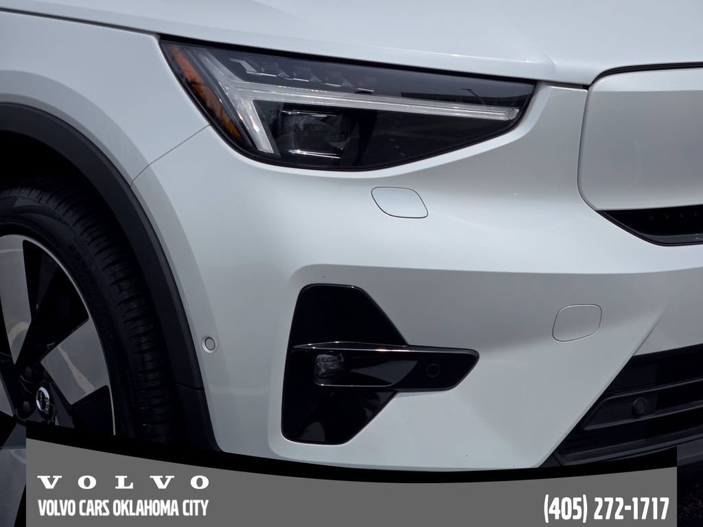 Certified 2023 Volvo C40 P8 Recharge Ultimate w/ Protection Package Premier AWD/4WD image 7