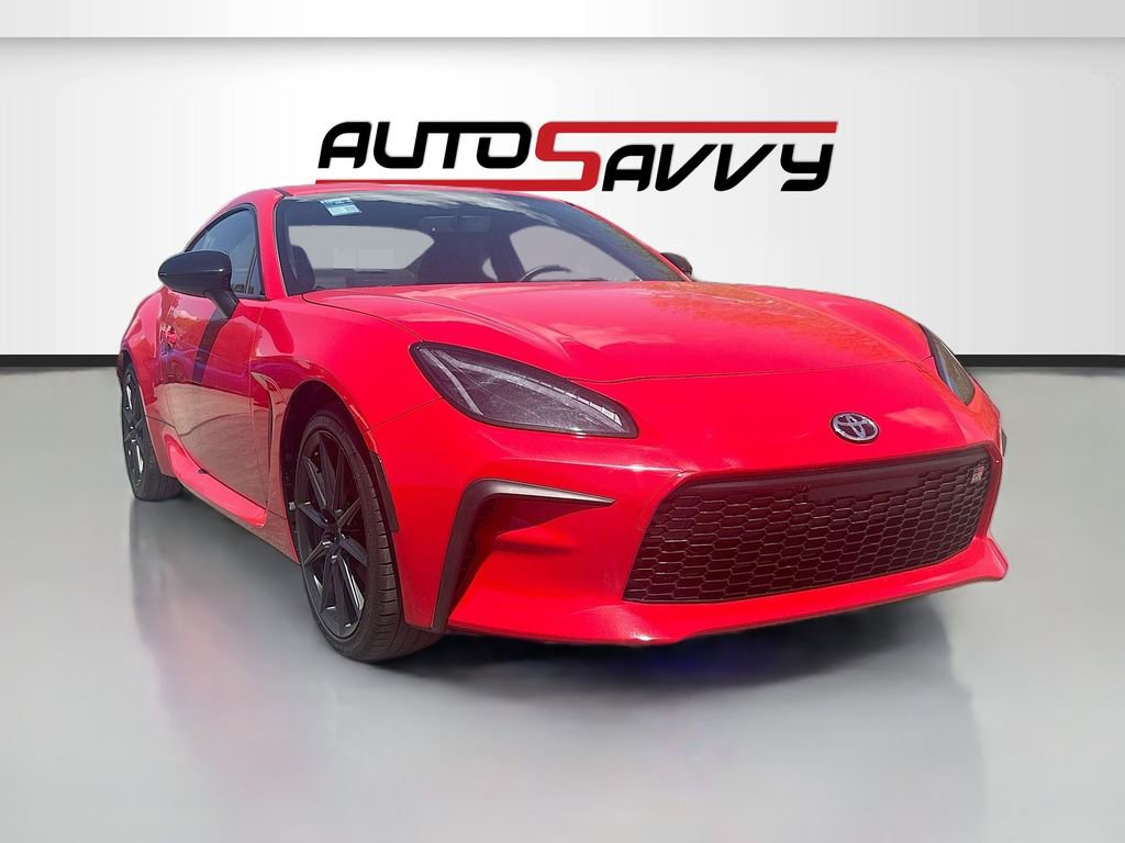 Used 2025 Toyota GR86 Premium w/ ALL Weather Mat Package (TMS) RWD image 1