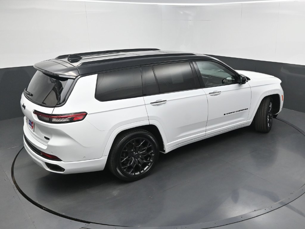 Used 2023 Jeep Grand Cherokee L Summit w/ High Altitude Package AWD/4WD image 44