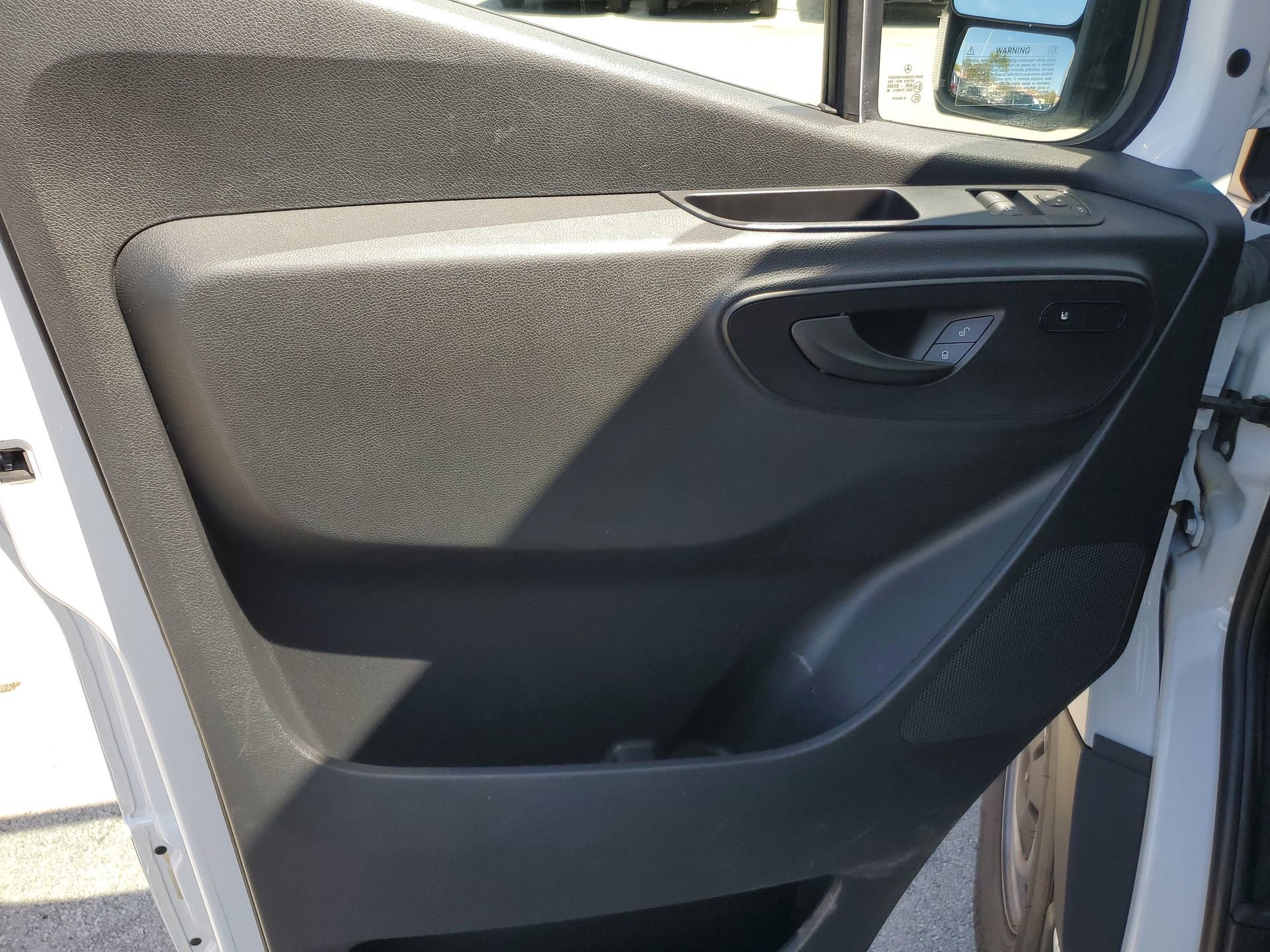 Used 2024 Mercedes-Benz Sprinter 2500 image 13